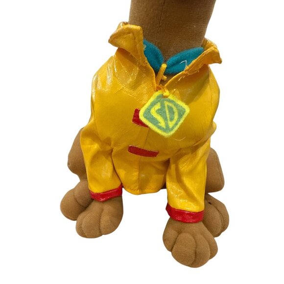 Scooby-Doo Vintage Plush In Yellow Raincoat Cartoon Network Collectible NWT - Picture 2 of 8